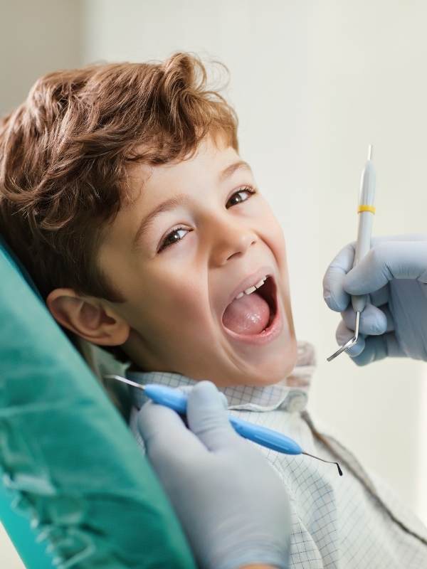 kid-at-the-pediatric-dentist
